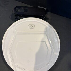 Lefant Robot Vacuum M210 – White, Smart App Compatible, Great Condition